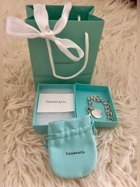 Tiffany & Co SS Return to Tiffany Round Tag Bracelet 7.5” pouch, box, bag ribbon